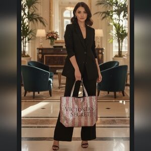 🌟NWT Victoria's Secret Sequin Bag